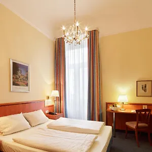 Отель Centro National Frankfurt City, Trademark Collection By Wyndham