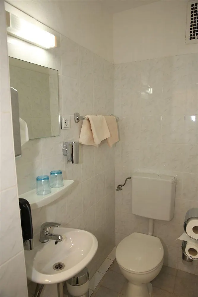 Hotel Muenchner Hof Frankfurt am Main 3*,  Almanya